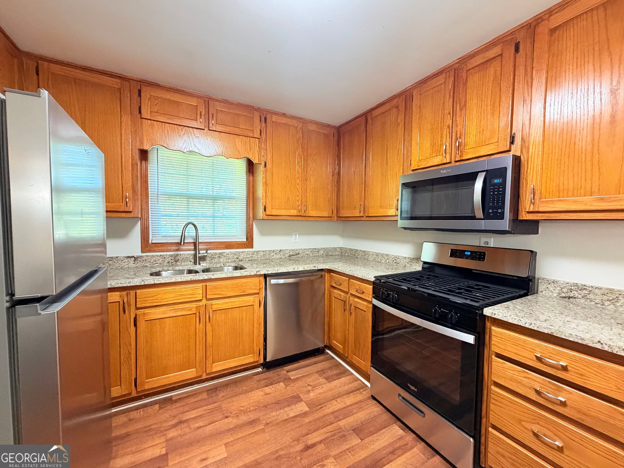 4 bedroom, 2 bathroom, 1,990 sq ft single family residence for rent at 197 Cooper Lake Road, Mableton, GA 30126 for $2,150 a month — photo 9