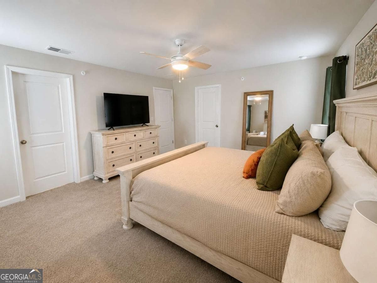 3 bedroom, 2.5 bathroom, 1,868 sq ft townhouse for sale at 6395 Apalachee Way, Smyrna, GA 30126 — photo 5