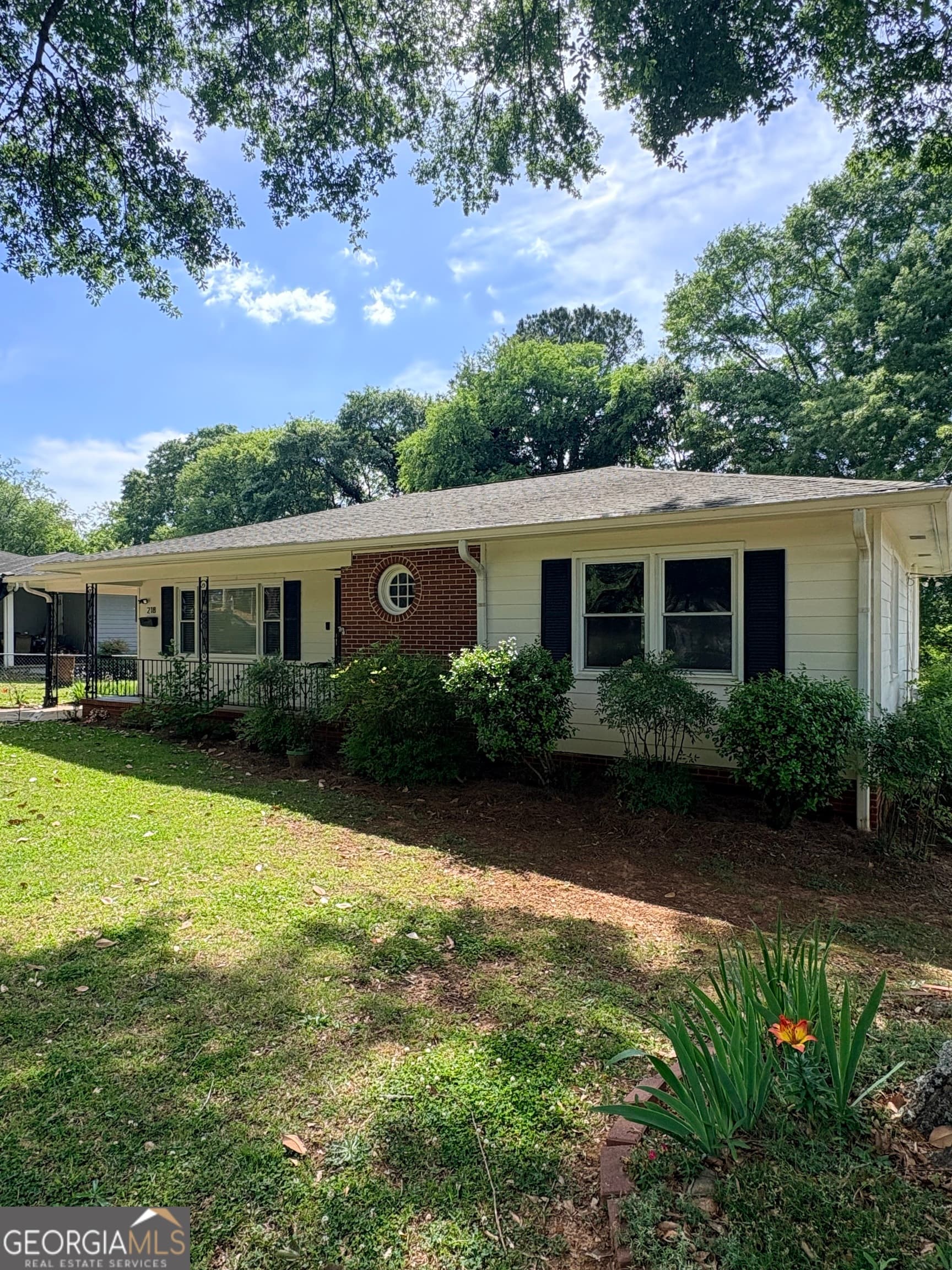 3 bedroom, 1.5 bathroom, 1,262 sq ft single family residence sold at 218 Flora Avenue, Rome, GA 30161