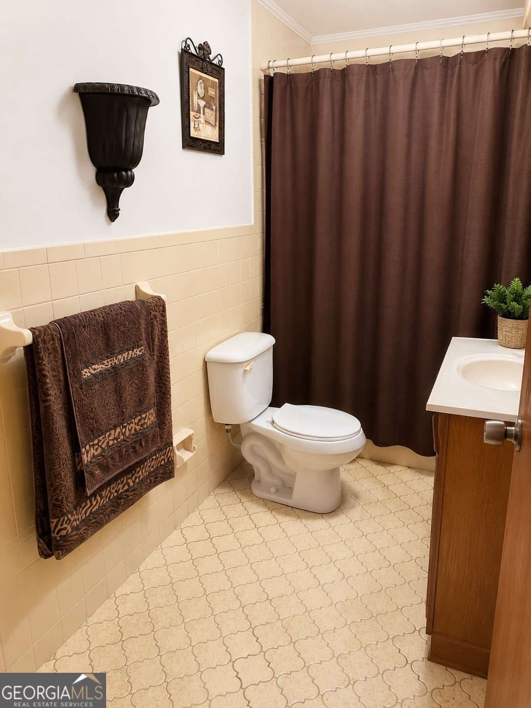 3 bedroom, 1.5 bathroom, 2,195 sq ft single family residence for sale at 1002 N Carroll Street, Albany, GA 31705 — photo 7
