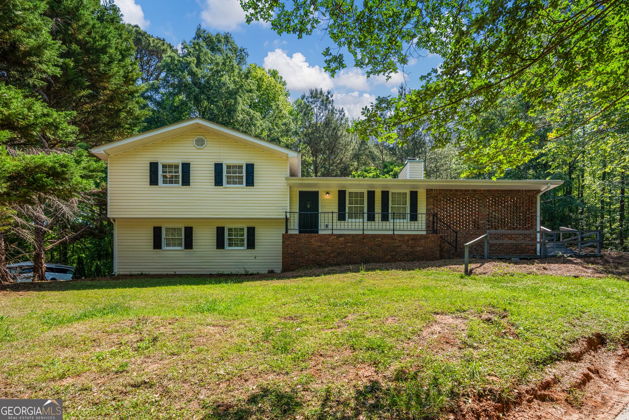 4 bedroom, 2 bathroom, 2,196 sq ft single family residence under contract at 134 N Lake Drive, Lagrange, GA 30240