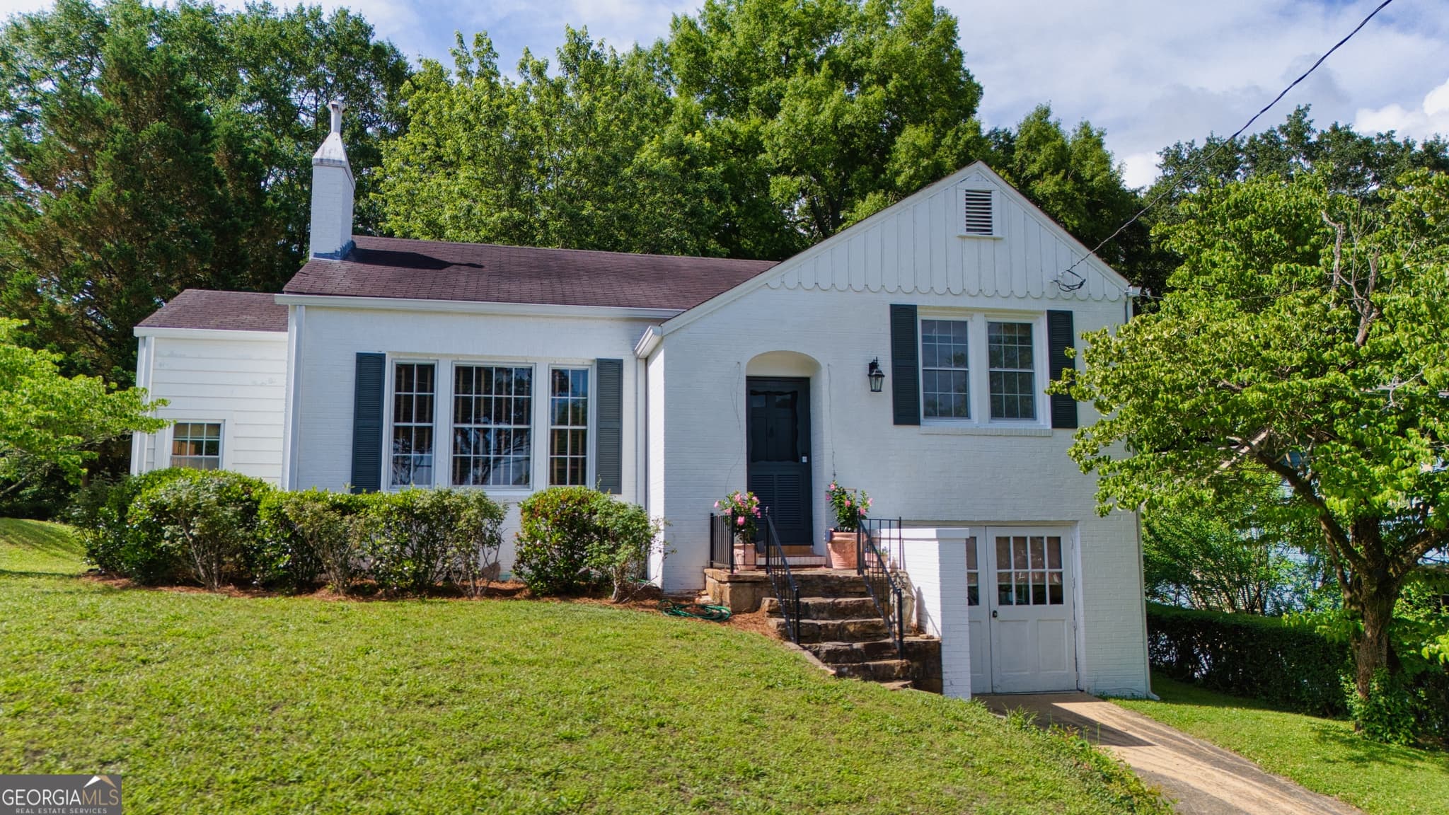 3 bedroom, 2 bathroom, 1,856 sq ft single family residence for sale at 414 E 9th Street, Rome, GA 30161