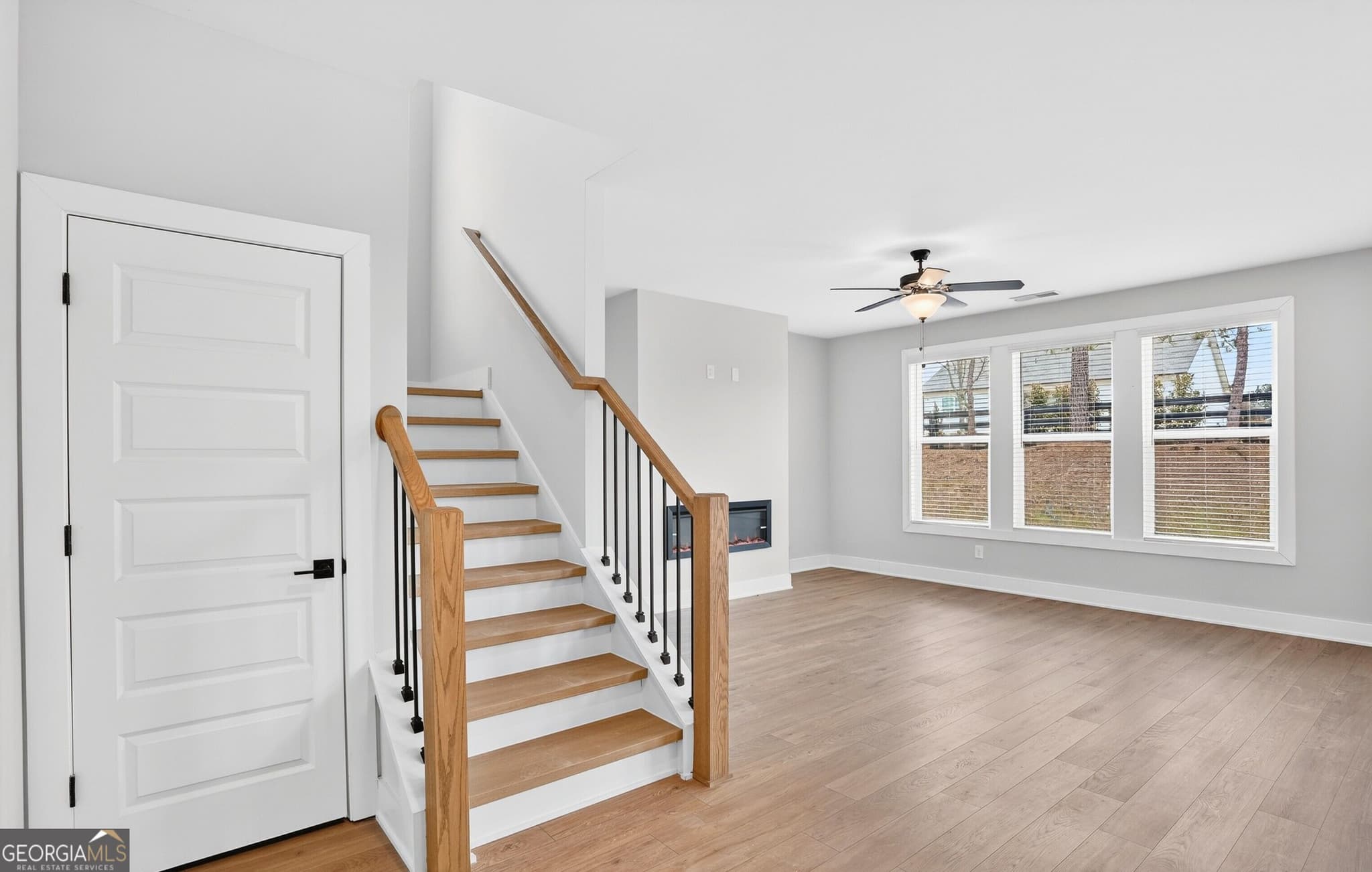 5 bedroom, 4 bathroom, 2,580 sq ft single family residence for sale at 5081 Tower View Trail 34G, Snellville, GA 30039 — photo 6