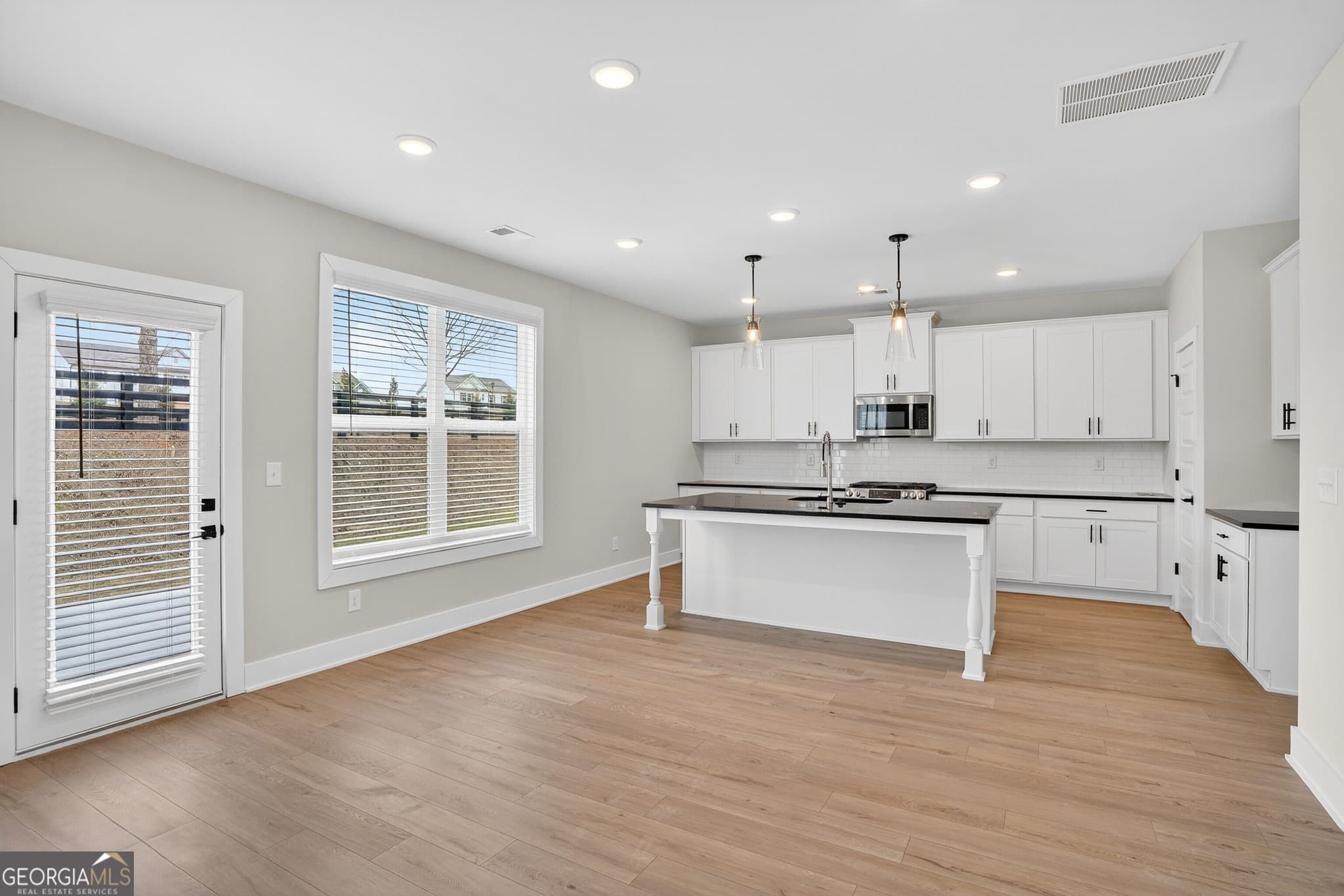 5 bedroom, 4 bathroom, 2,580 sq ft single family residence for sale at 5081 Tower View Trail 34G, Snellville, GA 30039 — photo 7