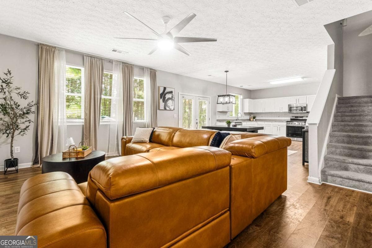 4 bedroom, 2.5 bathroom, 2,166 sq ft single family residence for sale at 3187 Sable Run Road, Atlanta, GA 30349 — photo 8