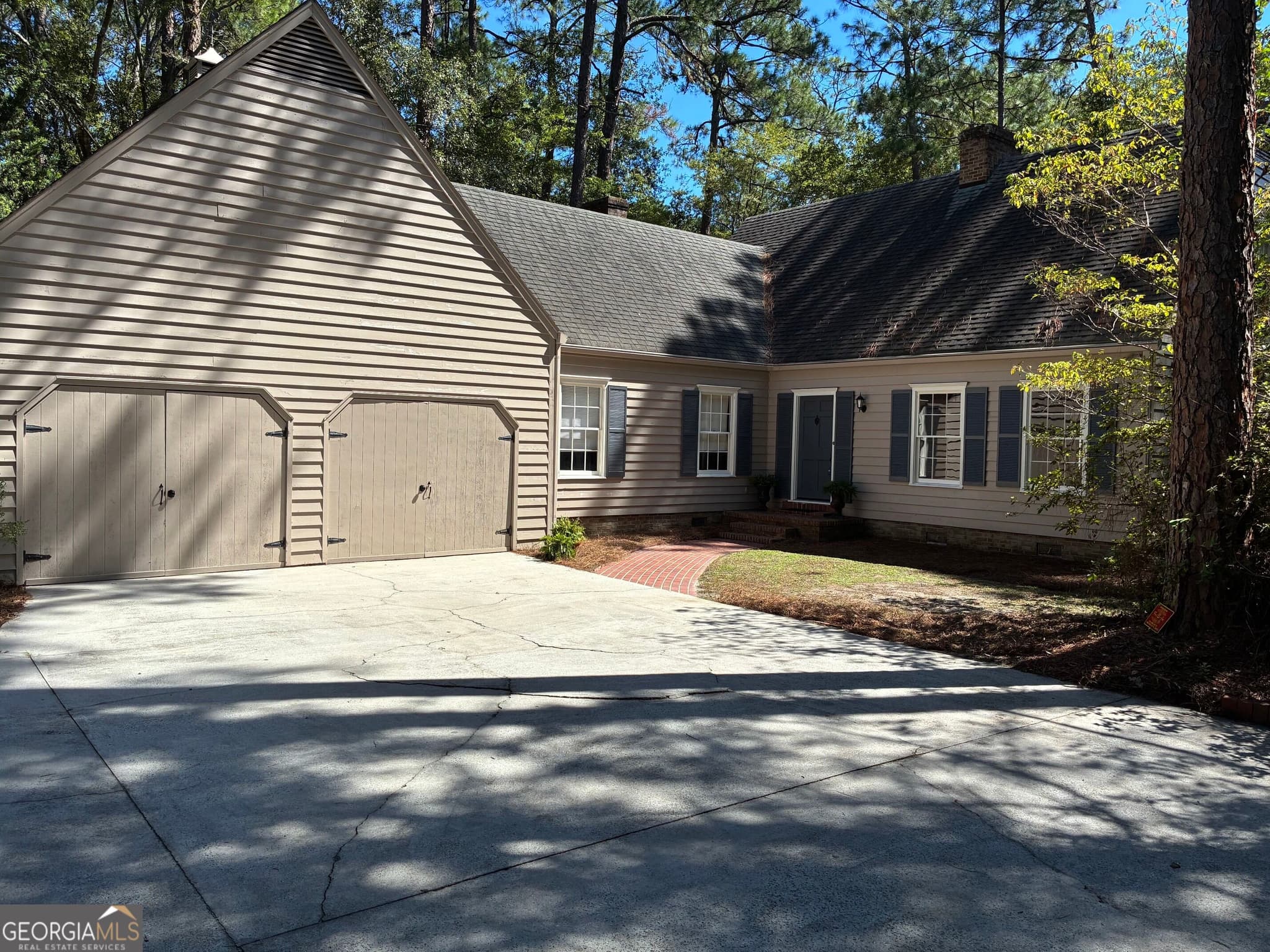 3 bedroom, 2.5 bathroom, 2,669 sq ft single family residence for sale at 108 Dumbarton Drive, Statesboro, GA 30458 — photo 3