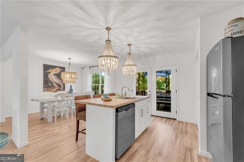 3 bedroom, 2.5 bathroom single family residence for sale at 140 Julia Ann Circle, Athens, GA 30606 — photo 4