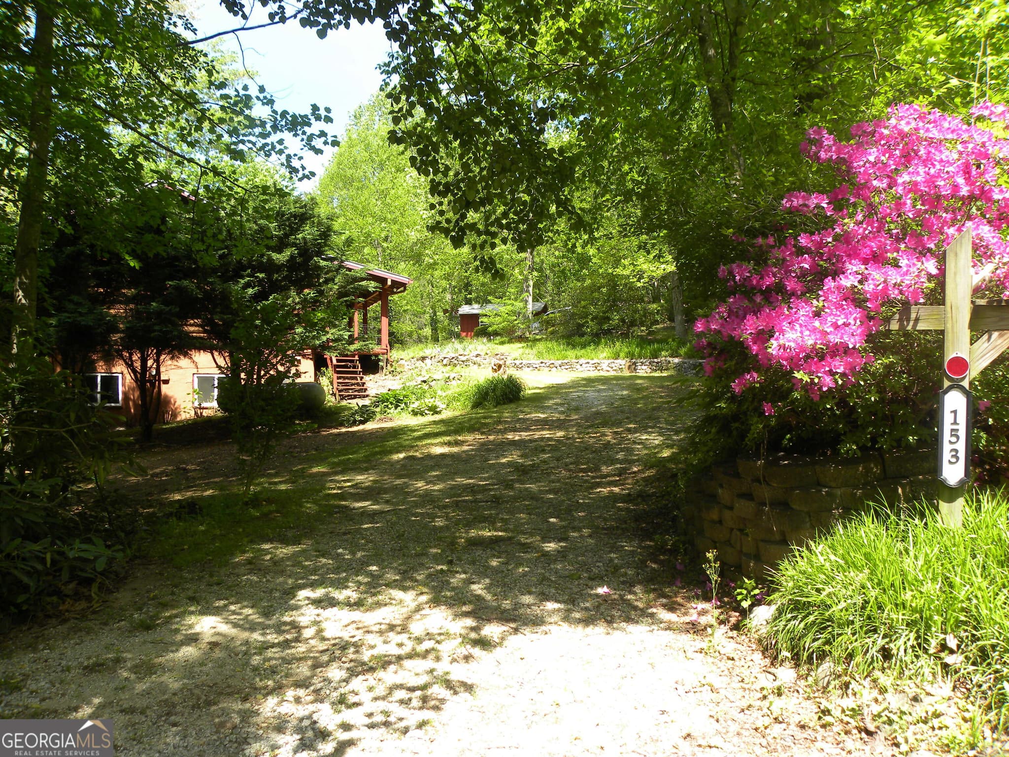 3 bedroom, 2.5 bathroom, 1,950 sq ft cabin,single family residence for rent at 153 Will Zoellner Lane, Mountain City, GA 30525 for $3,000 a month — photo 10
