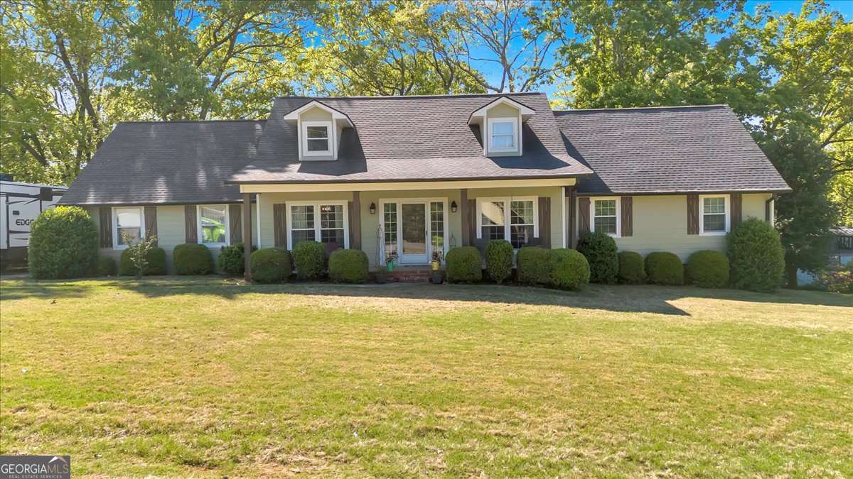 4 bedroom, 3 bathroom, 2,583 sq ft single family residence sold at 40 Wellington Way, Rome, GA 30161