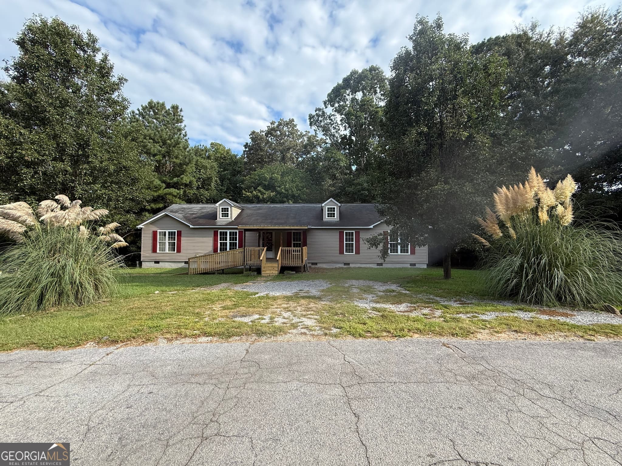 4 bedroom, 2 bathroom, 2,160 sq ft single family residence under contract at 714 Yates Road, Bowdon, GA 30108