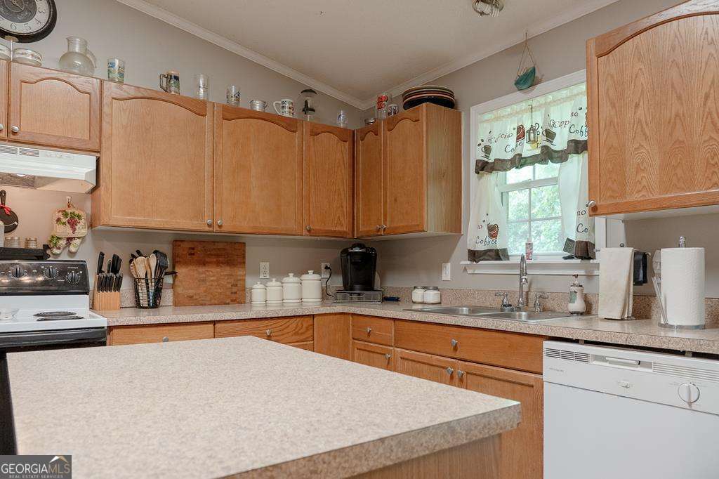 4 bedroom, 2 bathroom, 2,160 sq ft single family residence under contract at 714 Yates Road, Bowdon, GA 30108 — photo 9