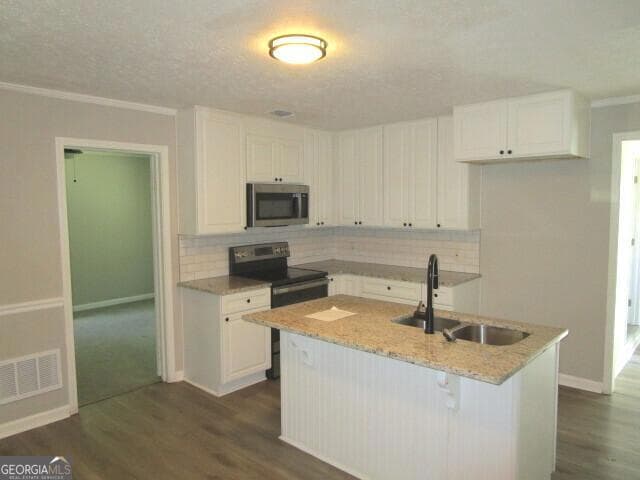 3 bedroom, 2 bathroom, 1,270 sq ft single family residence for sale at 219 Broad Street, Carrollton, GA 30117 — photo 7