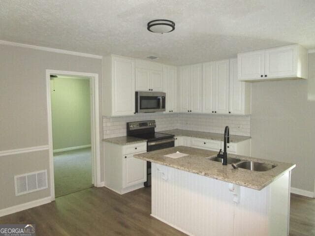 3 bedroom, 2 bathroom, 1,270 sq ft single family residence for sale at 219 Broad Street, Carrollton, GA 30117 — photo 5