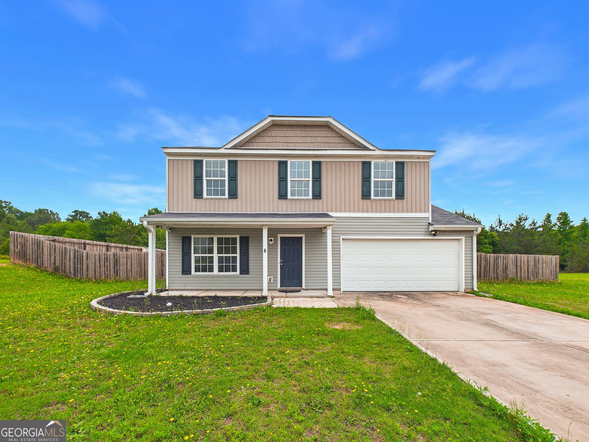 3 bedroom, 2.5 bathroom, 1,597 sq ft single family residence sold at 4068 Liberty Estates Drive, Macon, GA 31216