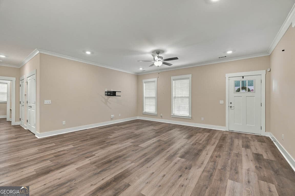 4 bedroom, 2.5 bathroom, 2,012 sq ft single family residence for sale at 157 Common Way, Jesup, GA 31545 — photo 7