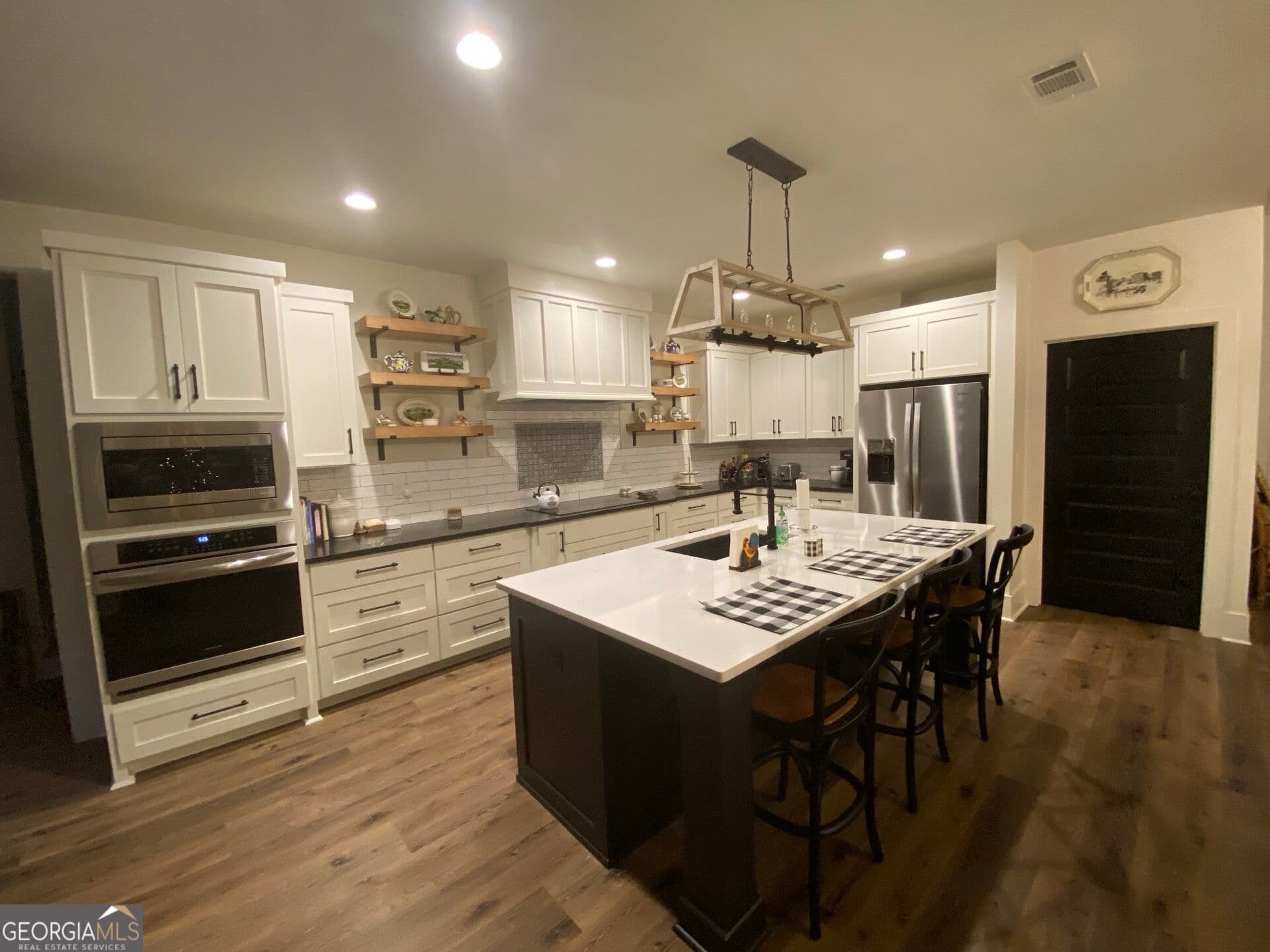 4 bedroom, 3.5 bathroom, 2,911 sq ft single family residence for sale at 201 Parker Road, Mcdonough, GA 30252 — photo 6