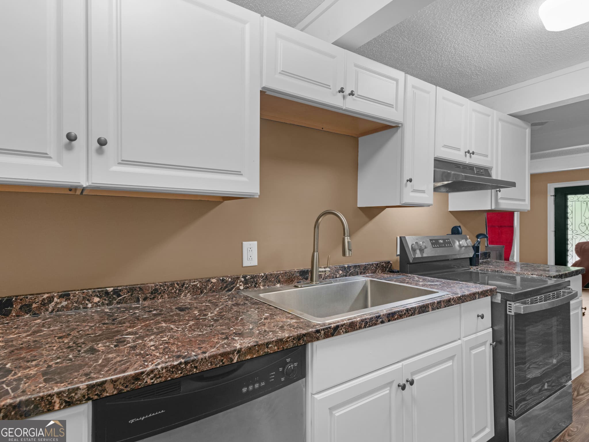 3 bedroom, 2 bathroom, 1,151 sq ft single family residence for sale at 2144 Turtle Cove Throughway, Monticello, GA 31064 — photo 7