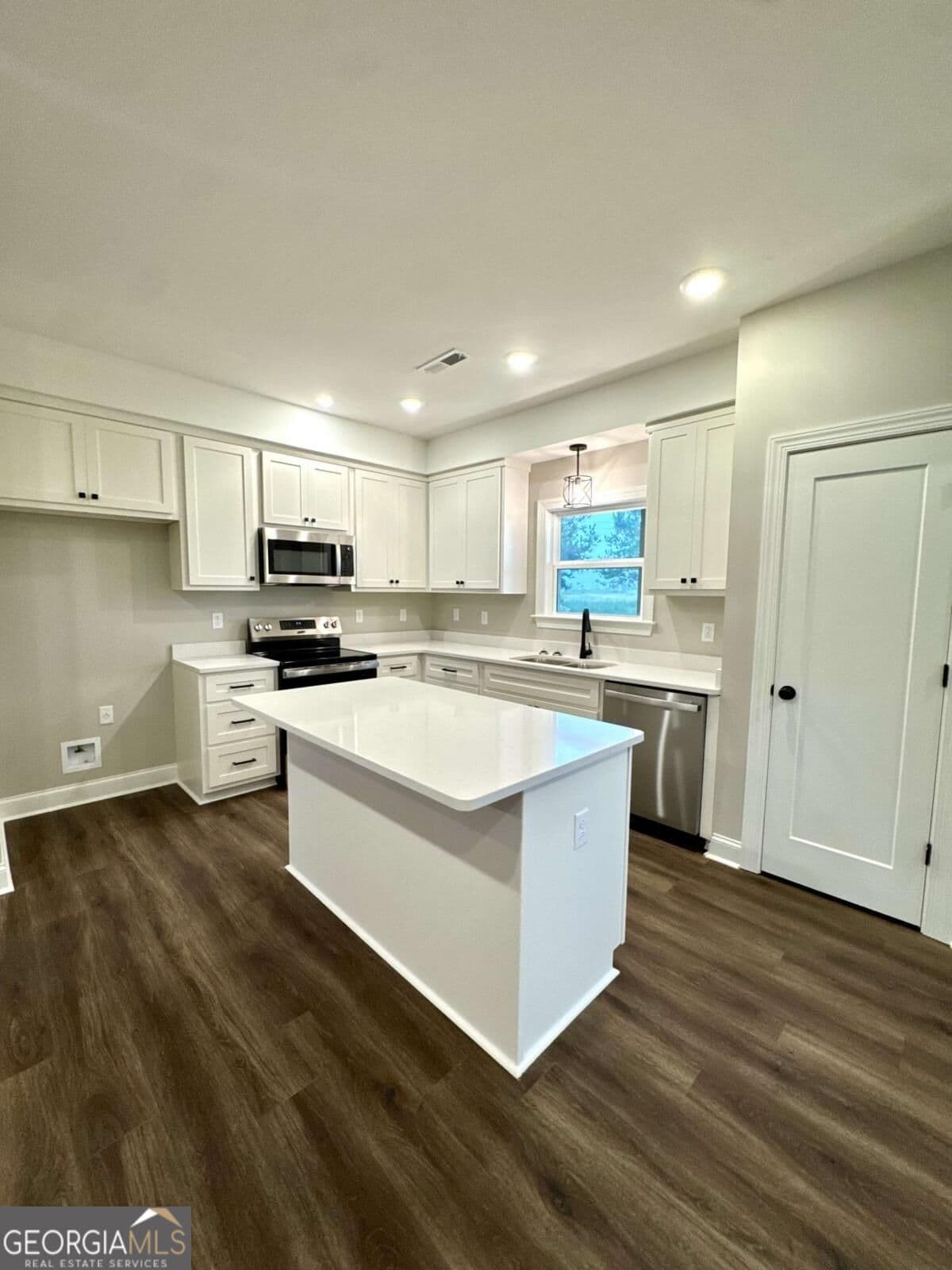 3 bedroom, 2 bathroom, 1,800 sq ft single family residence for sale at 114 Lord Hatcher Drive, Dexter, GA 31019 — photo 10
