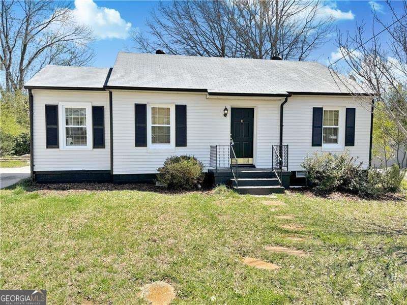 2 bedroom, 1 bathroom, 876 sq ft single family residence for rent at 229 Aviation Road, Marietta, GA 30060 for $1,850 a month — photo 1 of 1