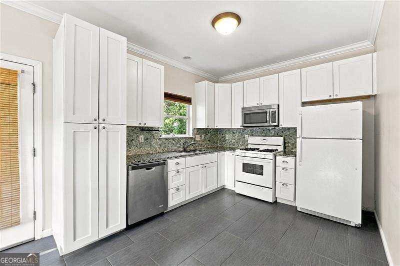 4 bedroom, 2.5 bathroom single family residence for sale at 2559 Paul Avenue, Atlanta, GA 30318 — photo 10