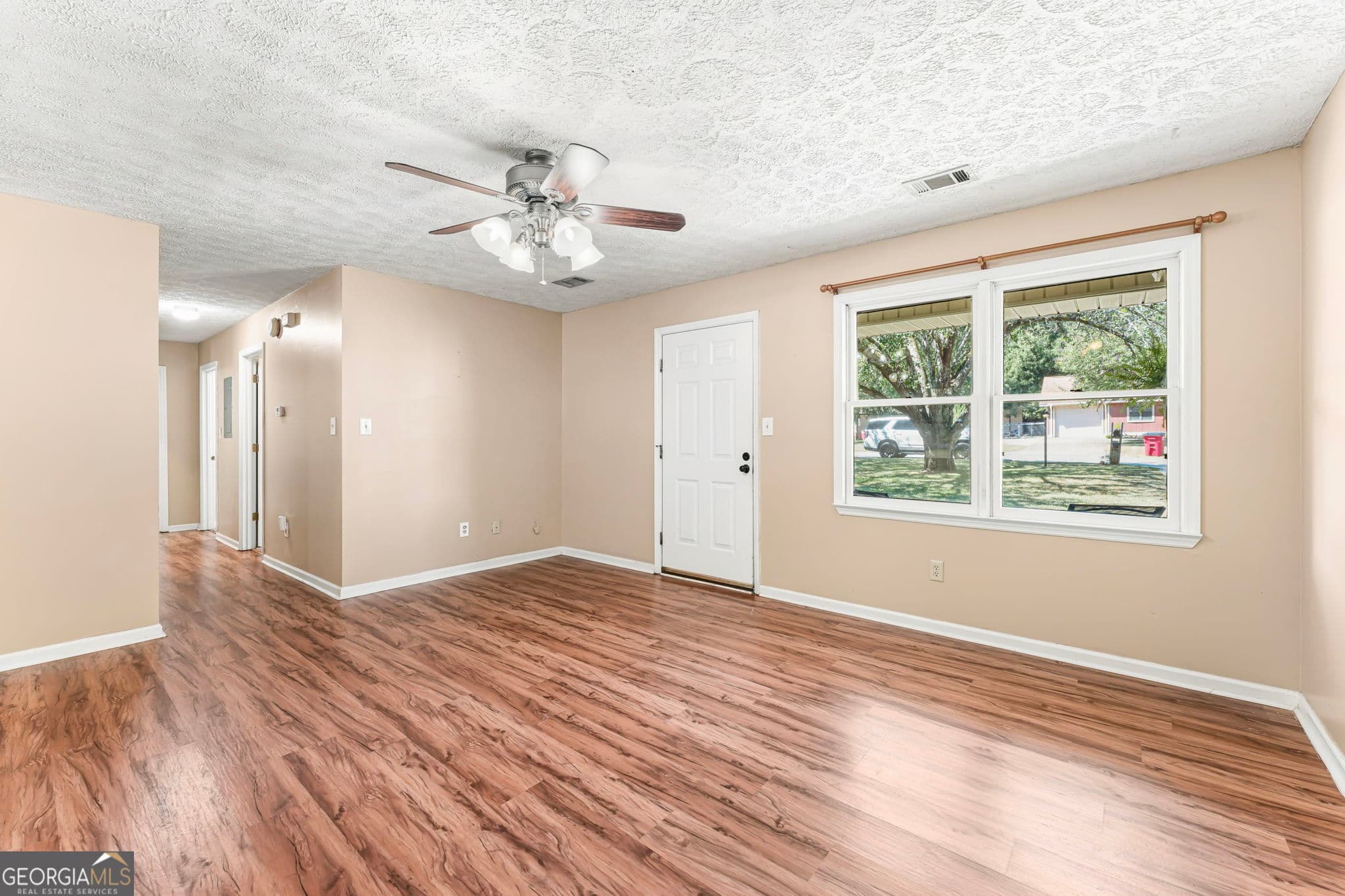 3 bedroom, 2 bathroom, 1,148 sq ft single family residence under contract at 108 Shannon Lane, Centerville, GA 31028 — photo 7