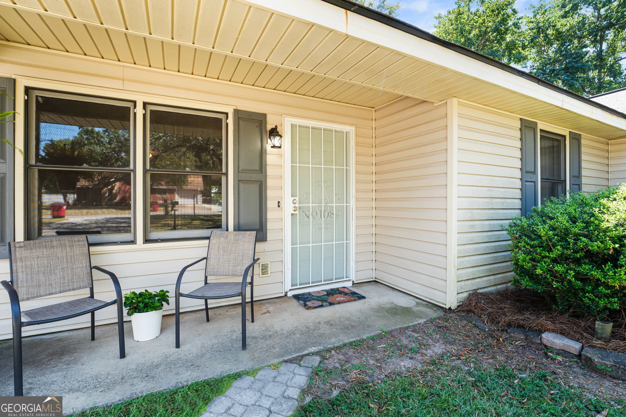 3 bedroom, 2 bathroom, 1,148 sq ft single family residence under contract at 108 Shannon Lane, Centerville, GA 31028 — photo 4