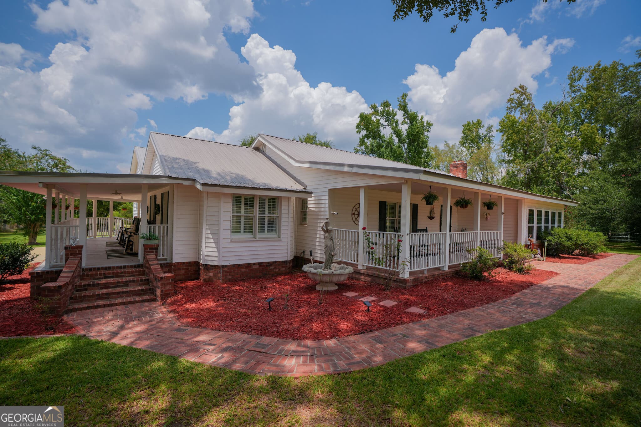 5 bedroom, 3 bathroom, 3,650 sq ft single family residence for sale at 1833 Tom Odum Road, Vidalia, GA 30474 — photo 2