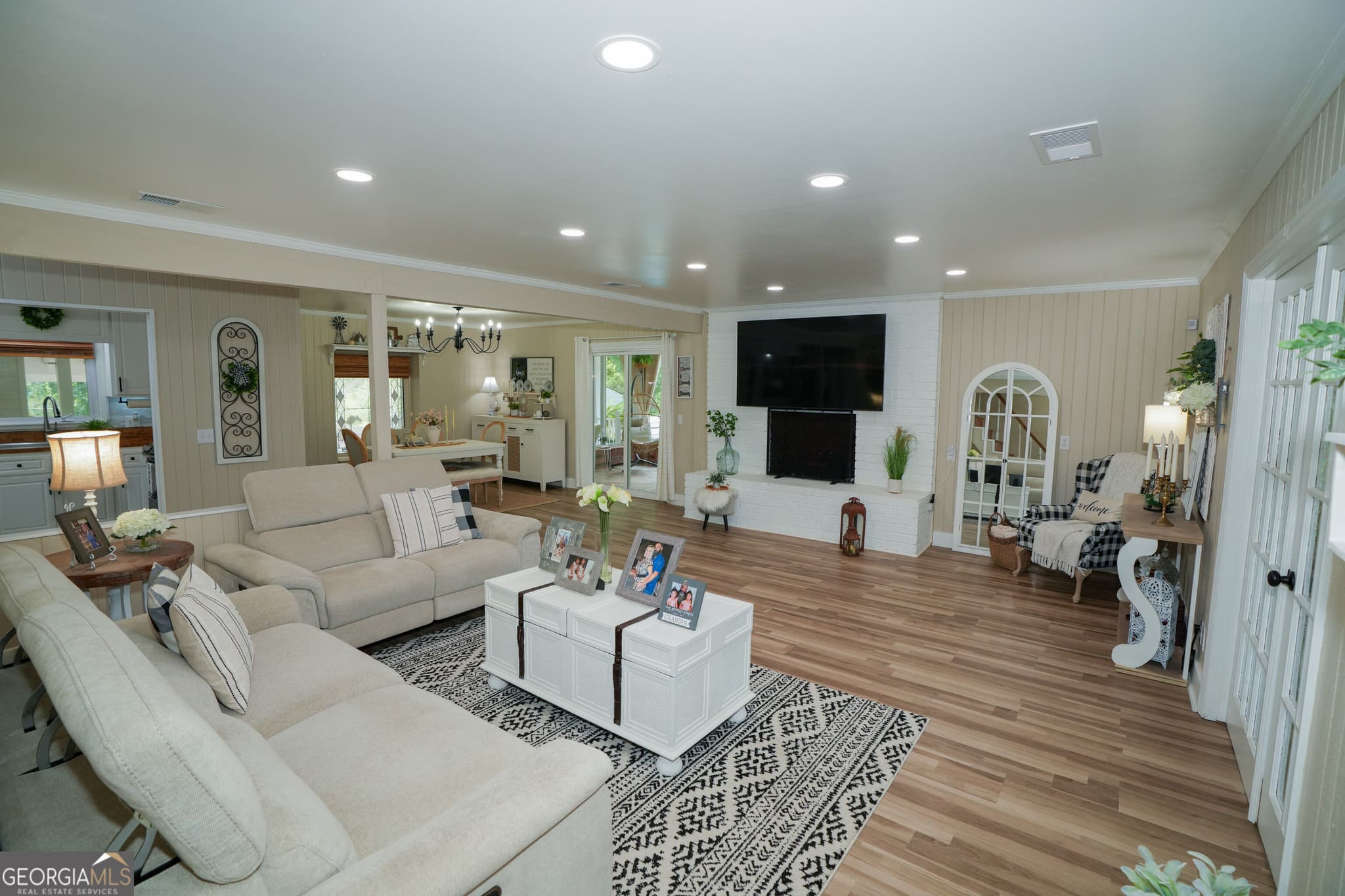 5 bedroom, 3 bathroom, 3,650 sq ft single family residence for sale at 1833 Tom Odum Road, Vidalia, GA 30474 — photo 9