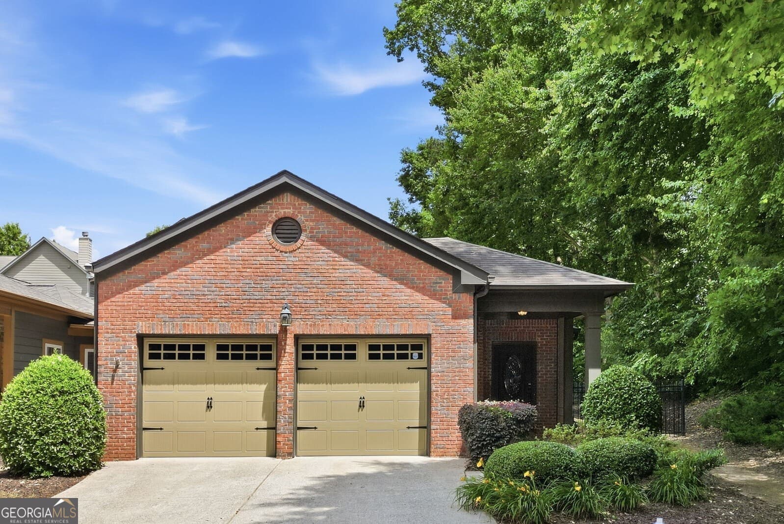 2 bedroom, 2 bathroom, 1,875 sq ft single family residence sold at 300 Burkwood Lane, Acworth, GA 30102