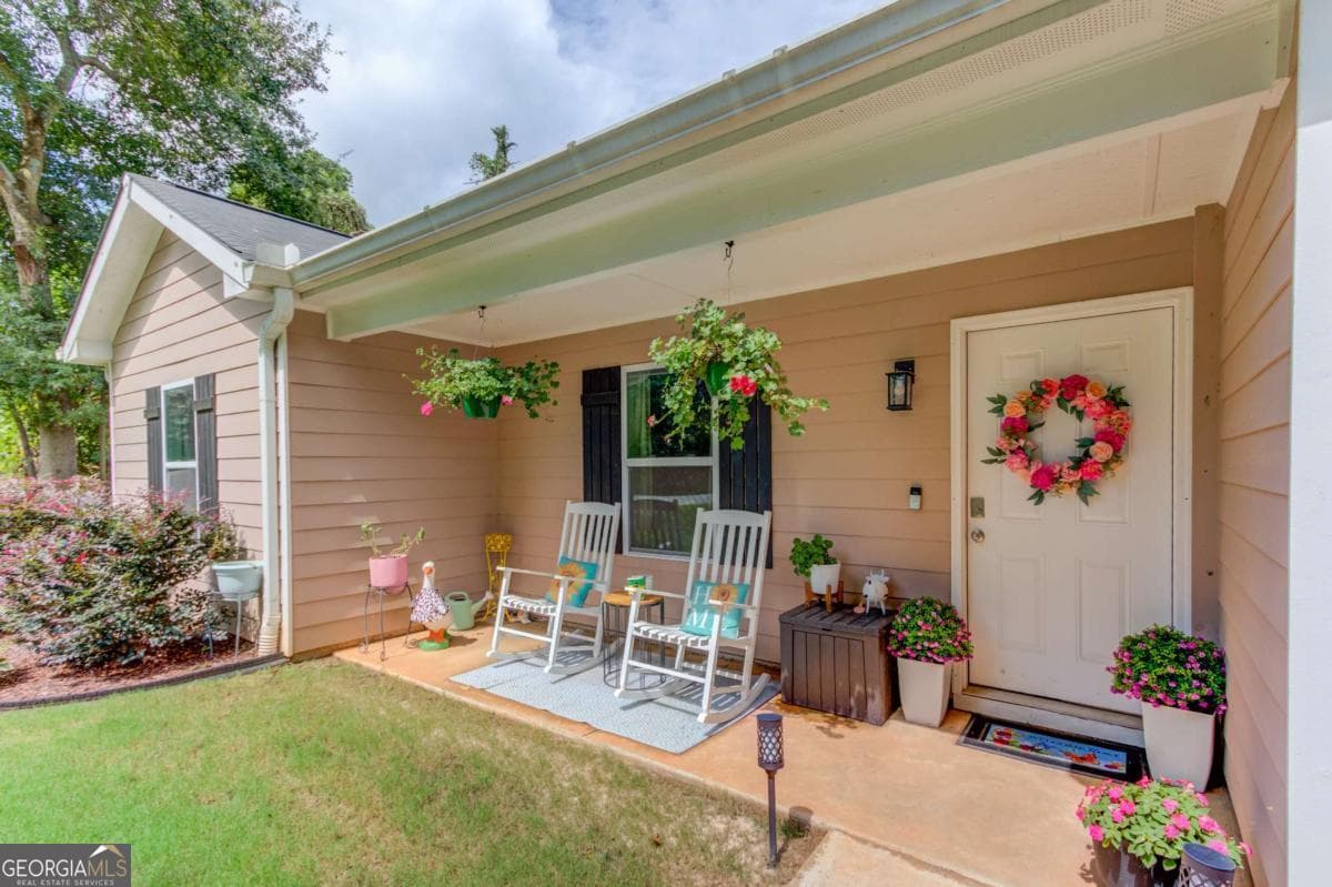 3 bedroom, 2 bathroom, 1,411 sq ft single family residence for sale at 418 Starrs Bridge Road, Canon, GA 30520 — photo 5