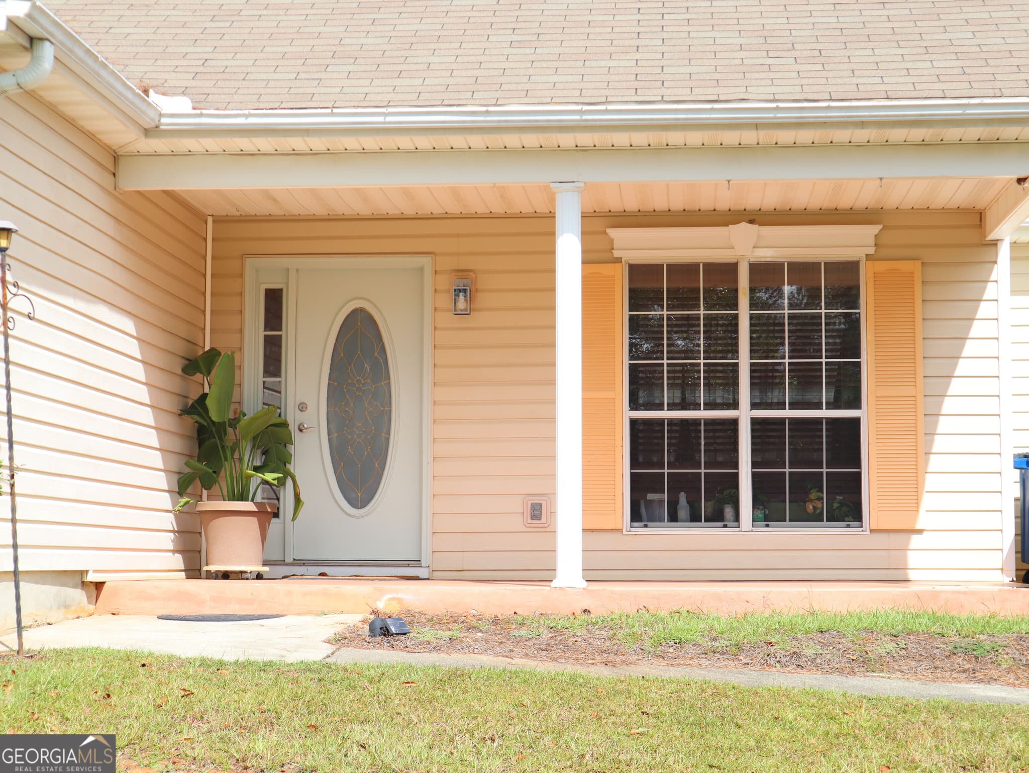 3 bedroom, 2 bathroom, 1,574 sq ft single family residence for sale at 105 Shadow Wood Court, Macon, GA 31206 — photo 2