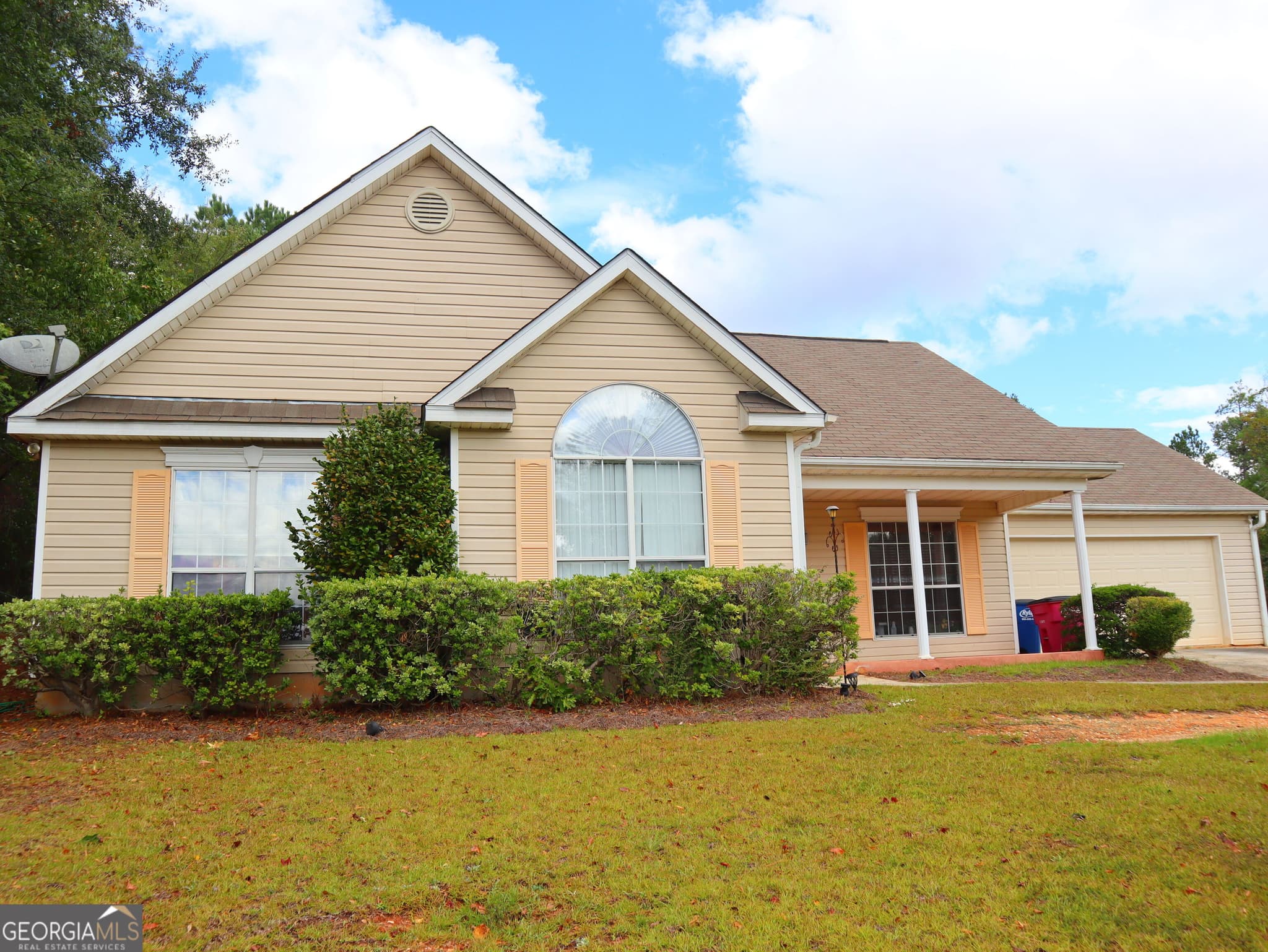 3 bedroom, 2 bathroom, 1,574 sq ft single family residence for sale at 105 Shadow Wood Court, Macon, GA 31206