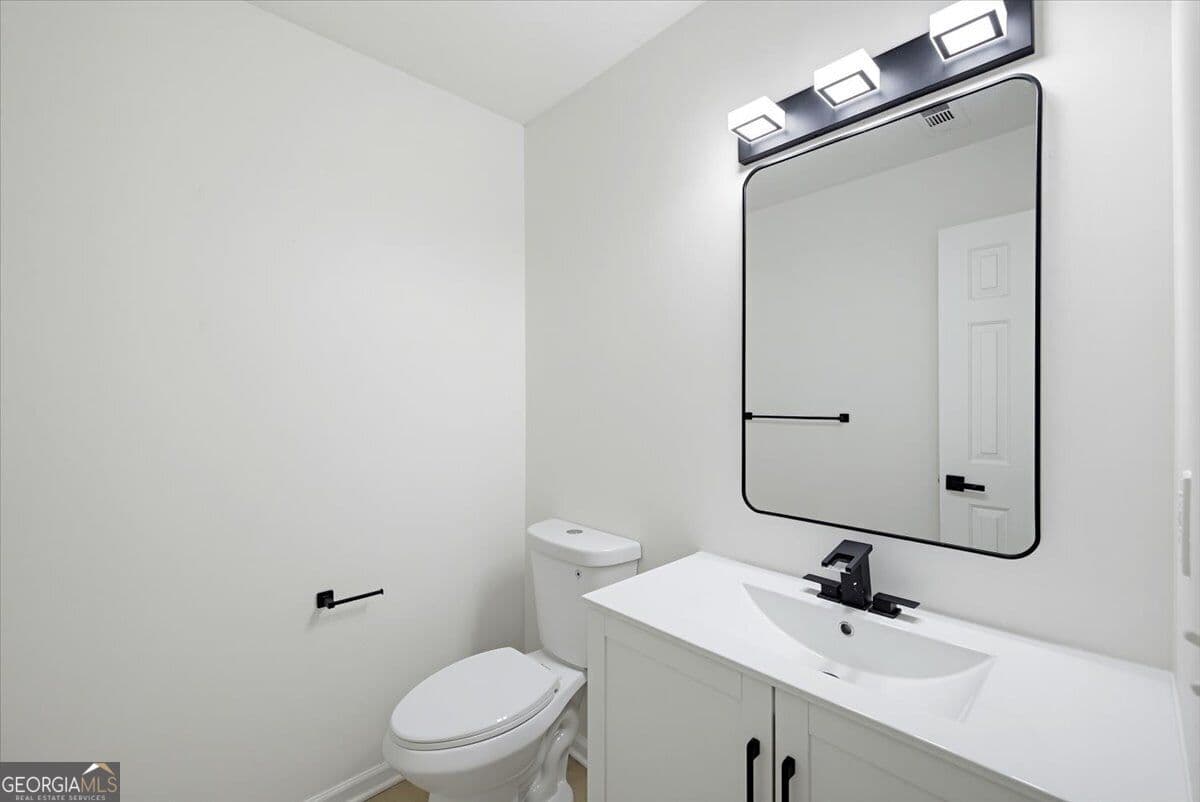 4 bedroom, 2.5 bathroom single family residence for sale at 7274 Mountain Laurel Way, Stockbridge, GA 30281 — photo 4