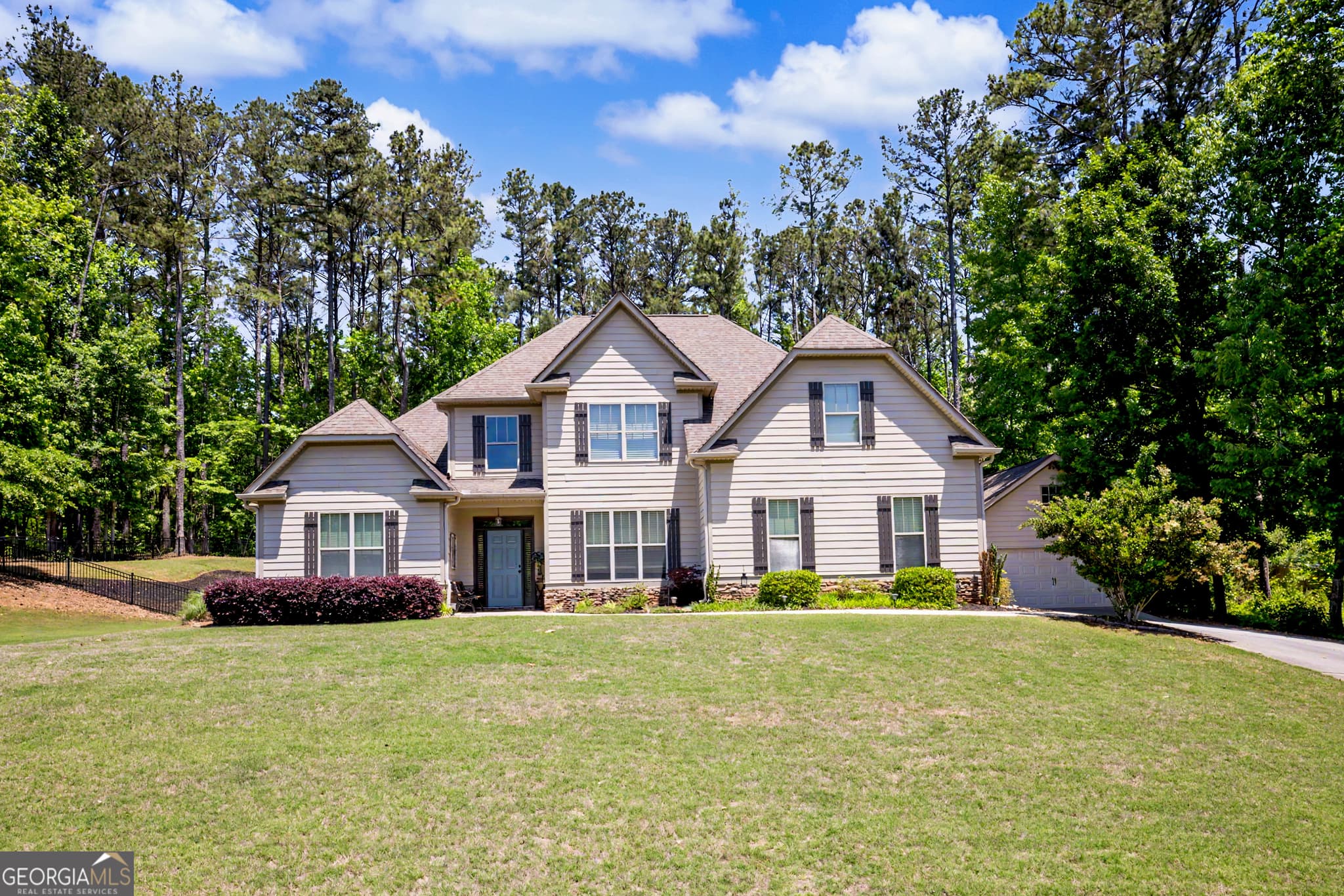 4 bedroom, 3.5 bathroom, 3,028 sq ft single family residence sold at 371 Timbercreek Estates Drive, Sharpsburg, GA 30277