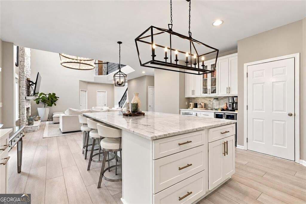 5 bedroom, 5 bathroom, 4,352 sq ft single family residence for sale at 6190 Vista Crossing Way, Cumming, GA 30028 — photo 5