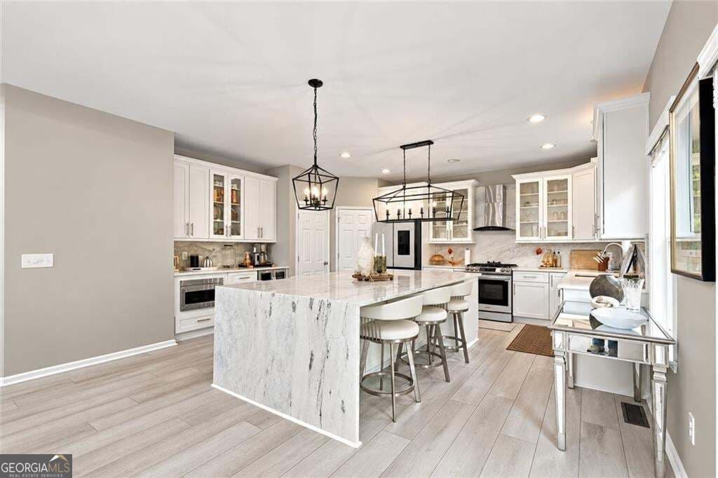 5 bedroom, 5 bathroom, 4,352 sq ft single family residence for sale at 6190 Vista Crossing Way, Cumming, GA 30028 — photo 9