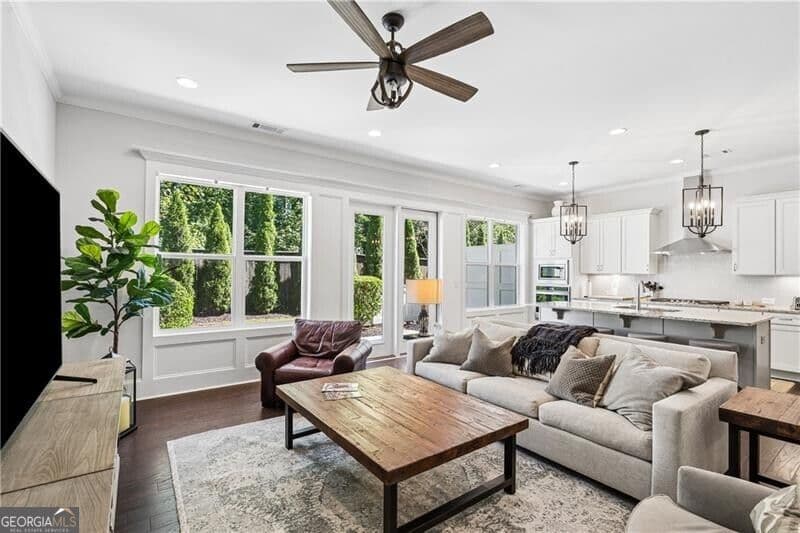 3 bedroom, 2.5 bathroom, 2,639 sq ft townhouse for sale at 3176 Havencroft Drive, Roswell, GA 30075 — photo 6