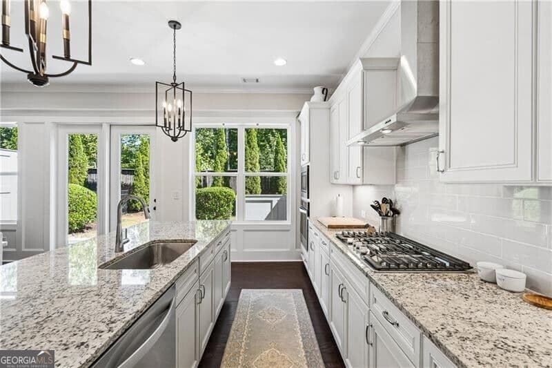 3 bedroom, 2.5 bathroom, 2,639 sq ft townhouse for sale at 3176 Havencroft Drive, Roswell, GA 30075 — photo 9