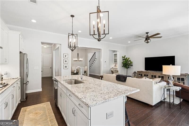 3 bedroom, 2.5 bathroom, 2,639 sq ft townhouse for sale at 3176 Havencroft Drive, Roswell, GA 30075 — photo 10