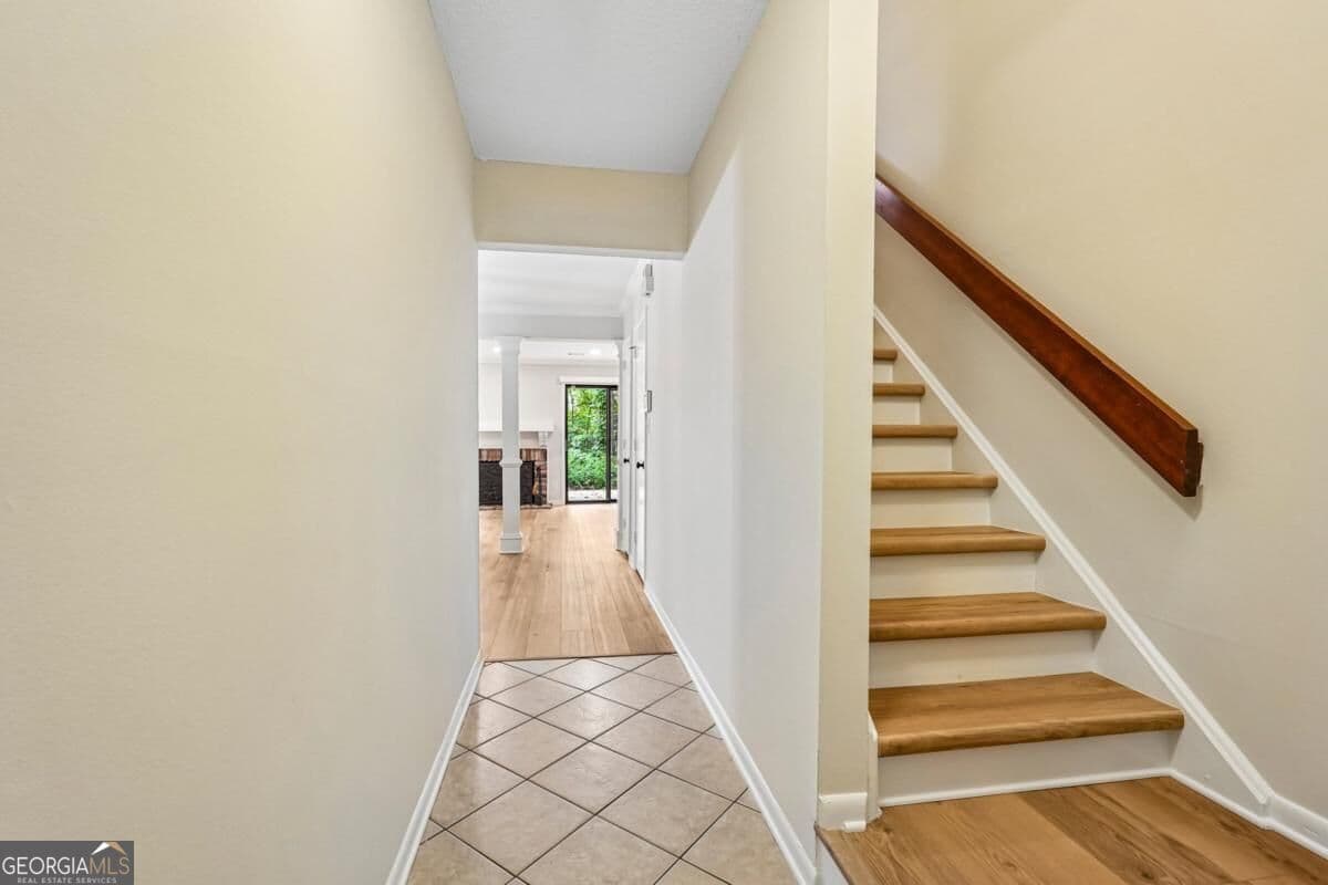 2 bedroom, 2 bathroom, 1,288 sq ft condominium for sale at 3509 Stonewall Place, Atlanta, GA 30339 — photo 3