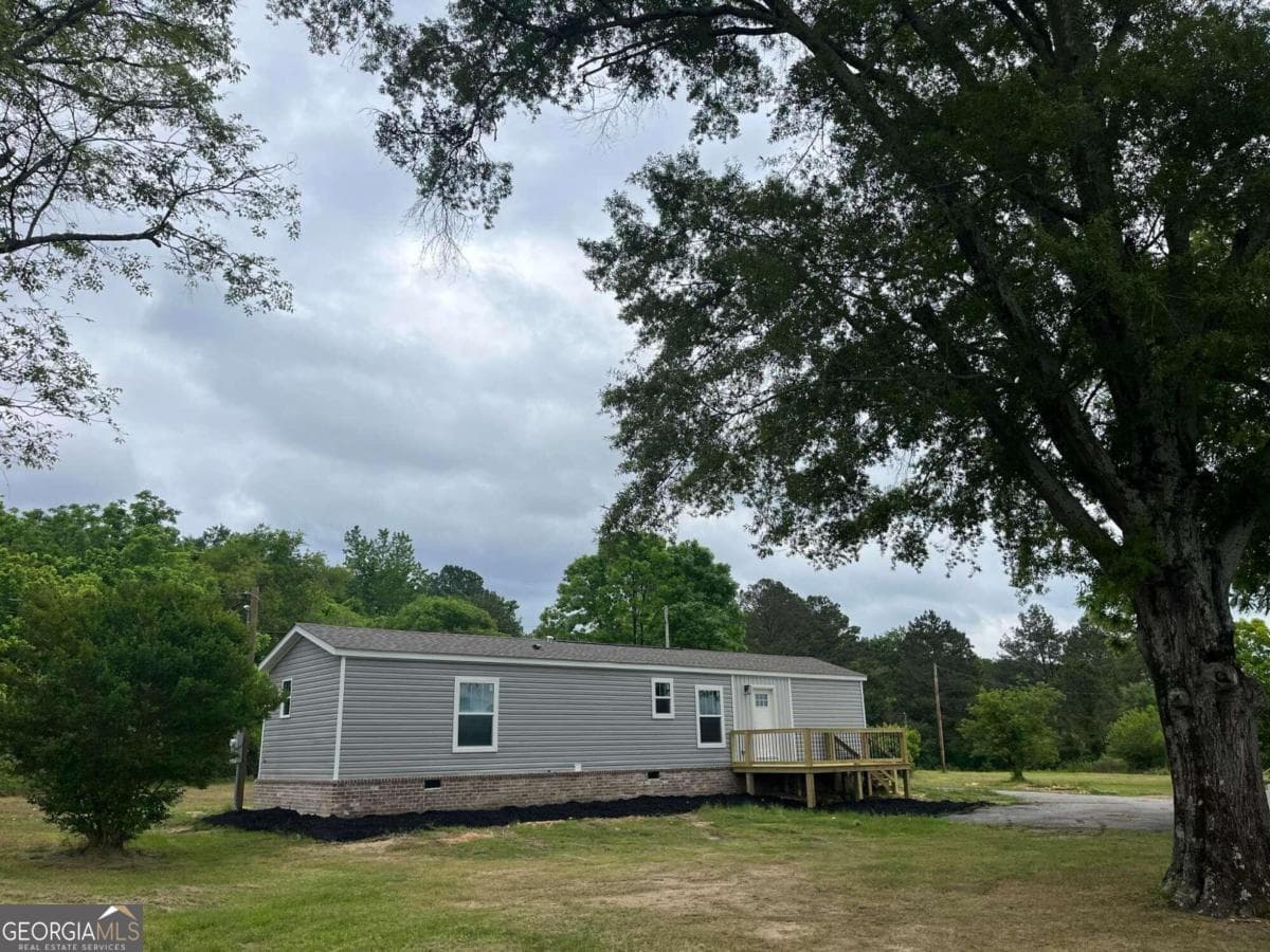 2 bedroom, 2 bathroom, 900 sq ft manufactured home,mobile home sold at 10050 AL Highway 9, Centre, AL 35960