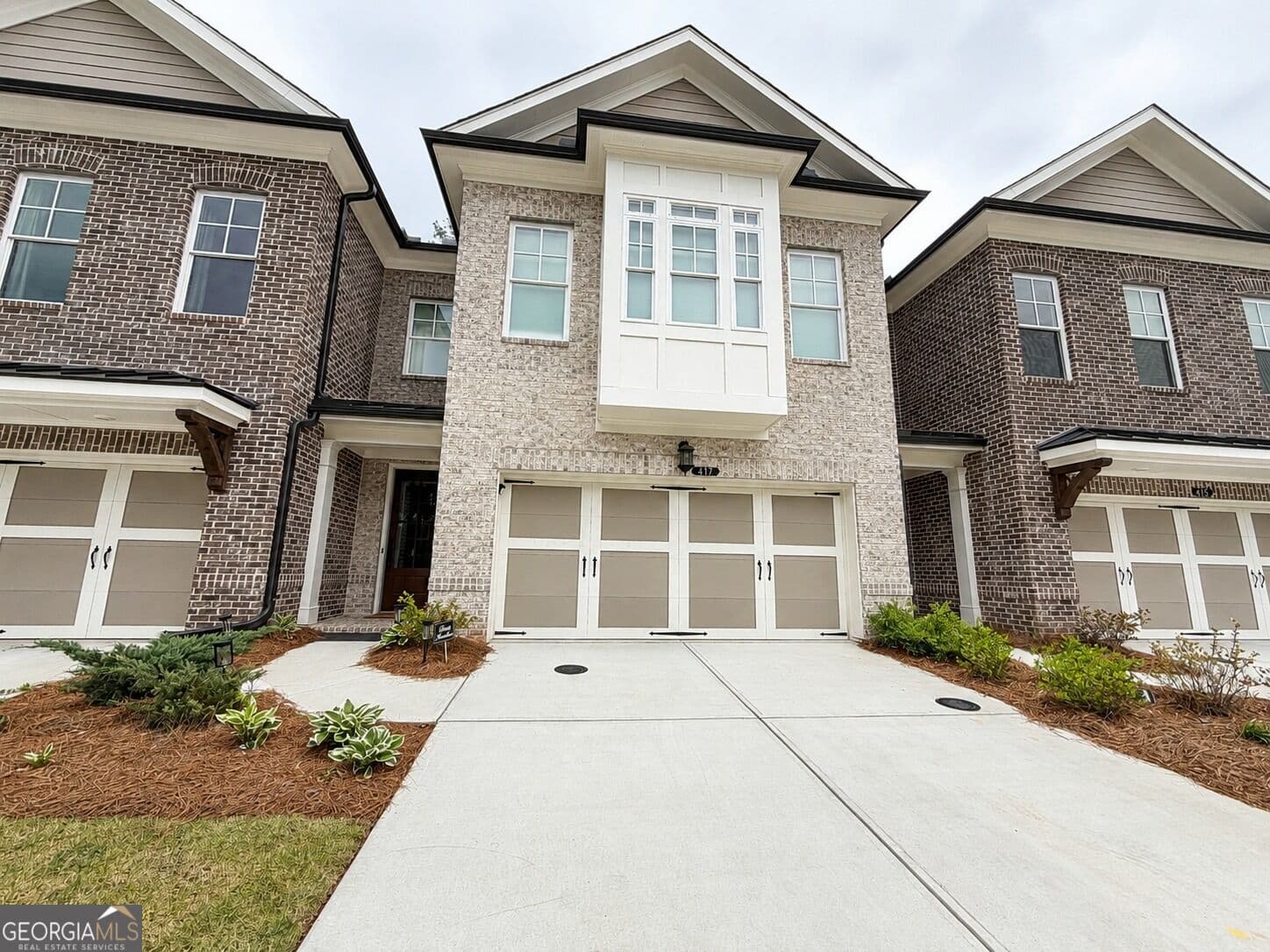 4 bedroom, 3.5 bathroom, 2,837 sq ft townhouse for sale at 417 Duncan Dene Drive, Johns Creek, GA 30022 — photo 1 of 50