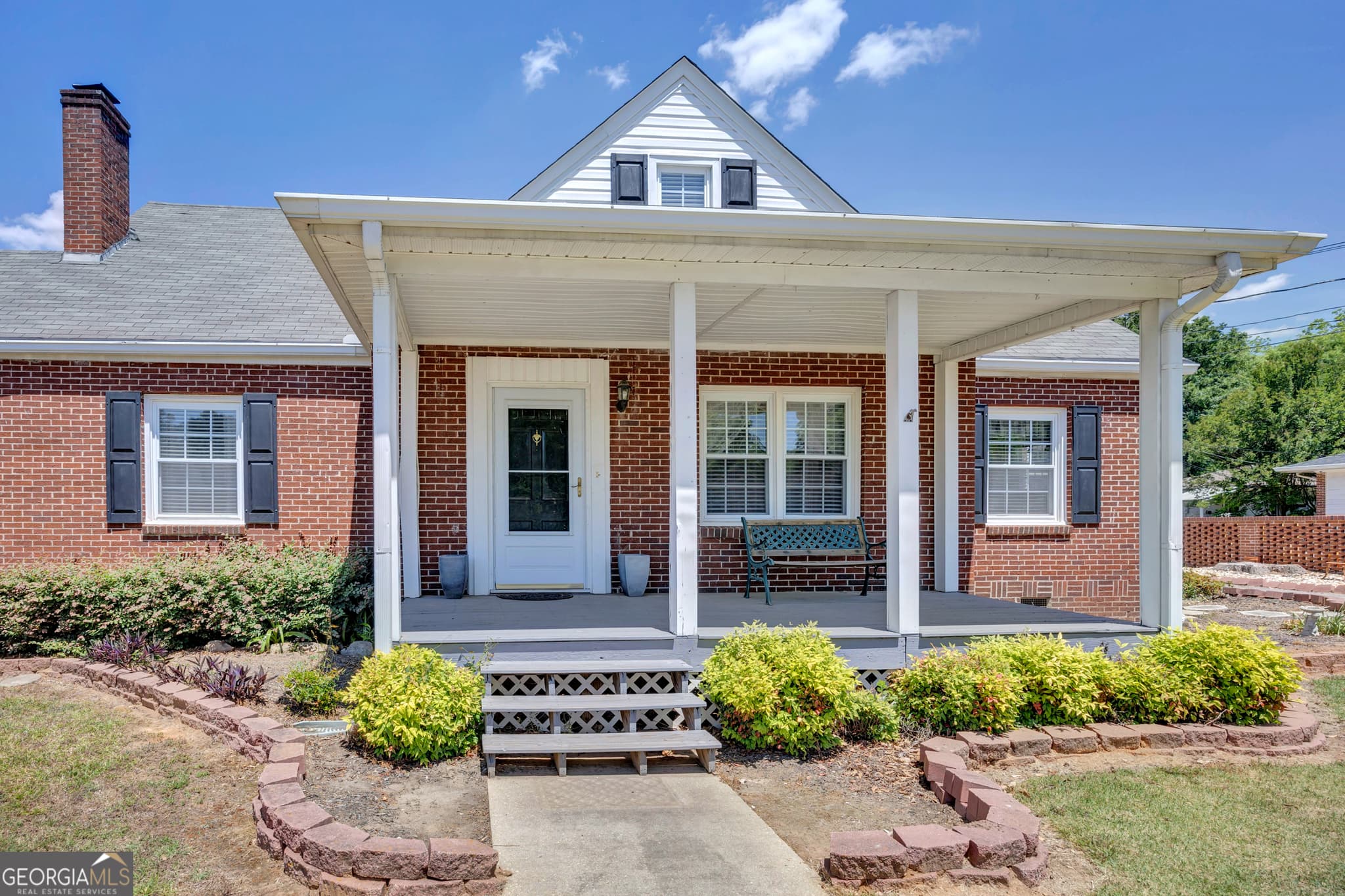 5 bedroom, 1.5 bathroom, 3,122 sq ft single family residence for sale at 6127 Newton Drive, Covington, GA 30014 — photo 3