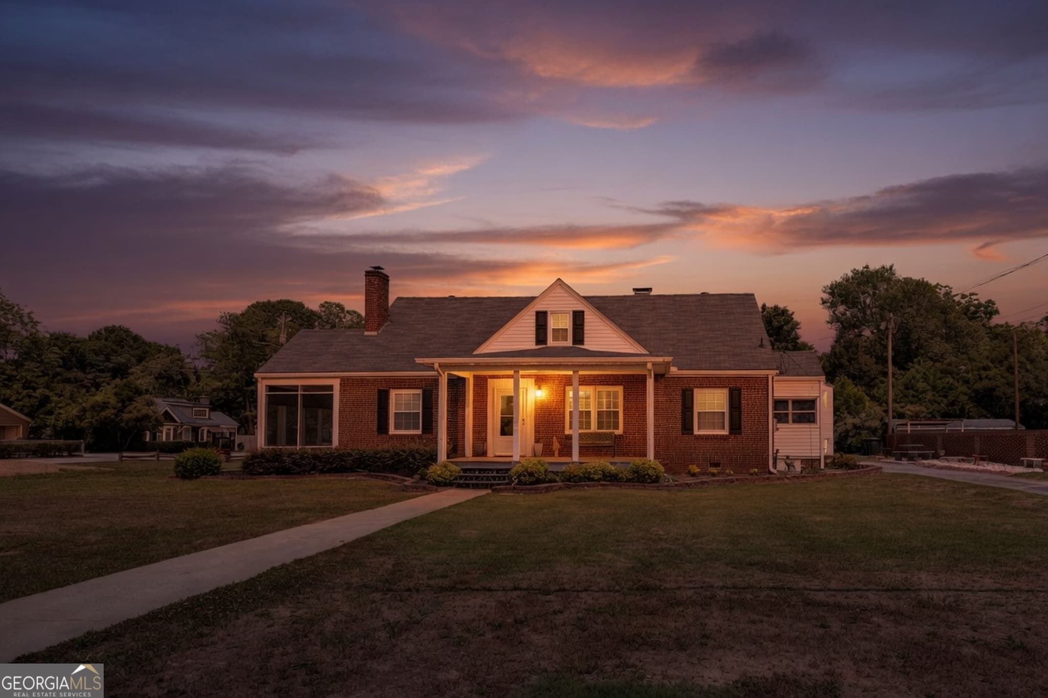5 bedroom, 1.5 bathroom, 3,122 sq ft single family residence for sale at 6127 Newton Drive, Covington, GA 30014 — photo 5