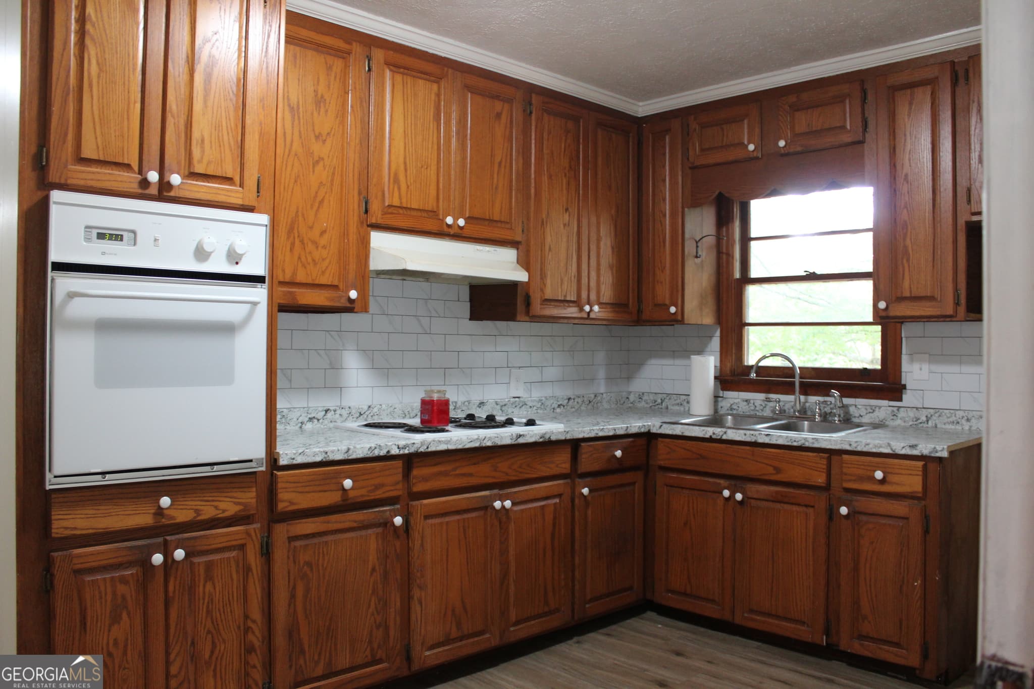 3 bedroom, 2 bathroom, 1,400 sq ft single family residence for sale at 154 Poplar Circle, Lagrange, GA 30241 — photo 2