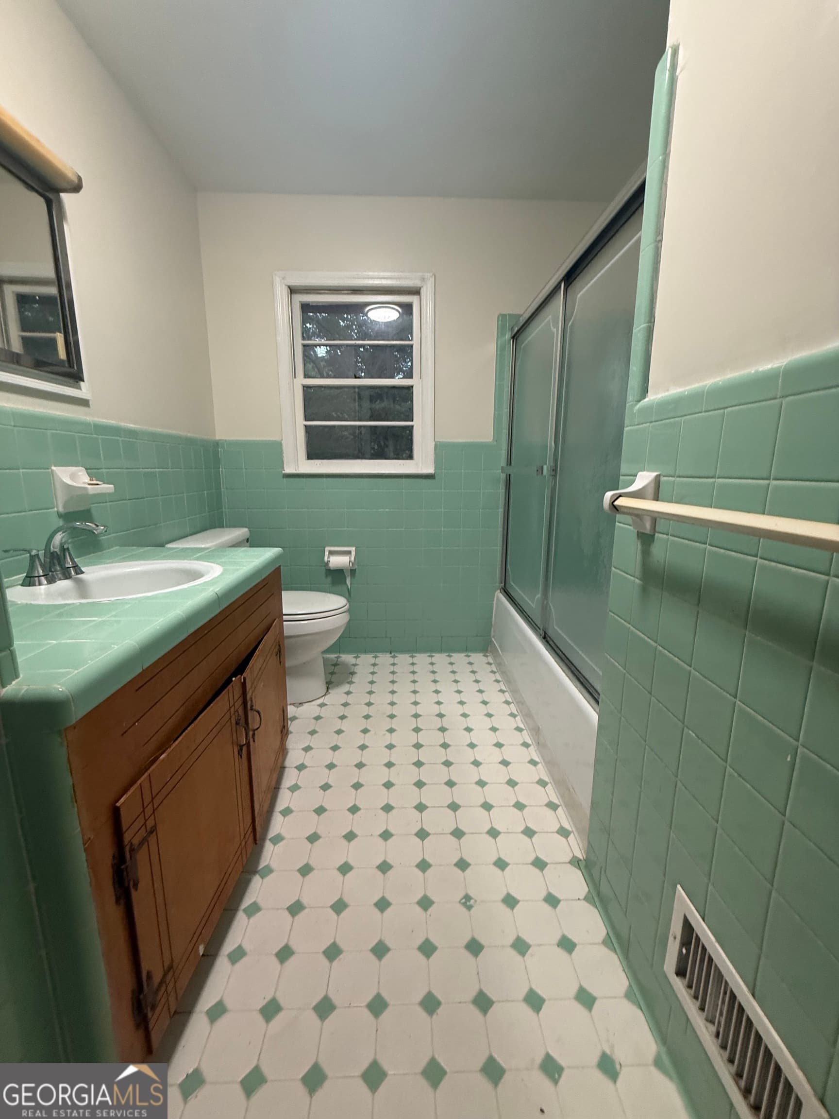 3 bedroom, 2 bathroom, 1,400 sq ft single family residence for sale at 154 Poplar Circle, Lagrange, GA 30241 — photo 9