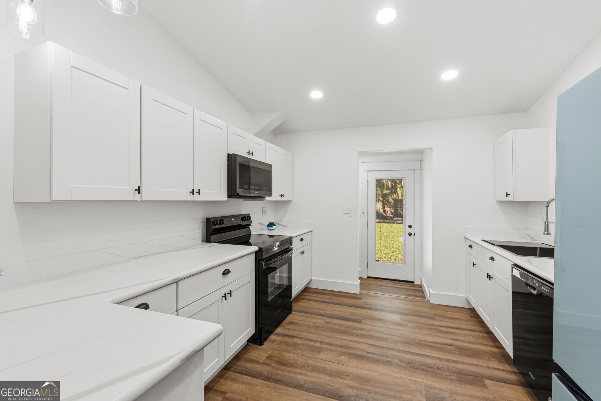 3 bedroom, 1 bathroom, 948 sq ft single family residence for sale at 135 Borrell Boulevard, Saint Marys, GA 31558 — photo 9