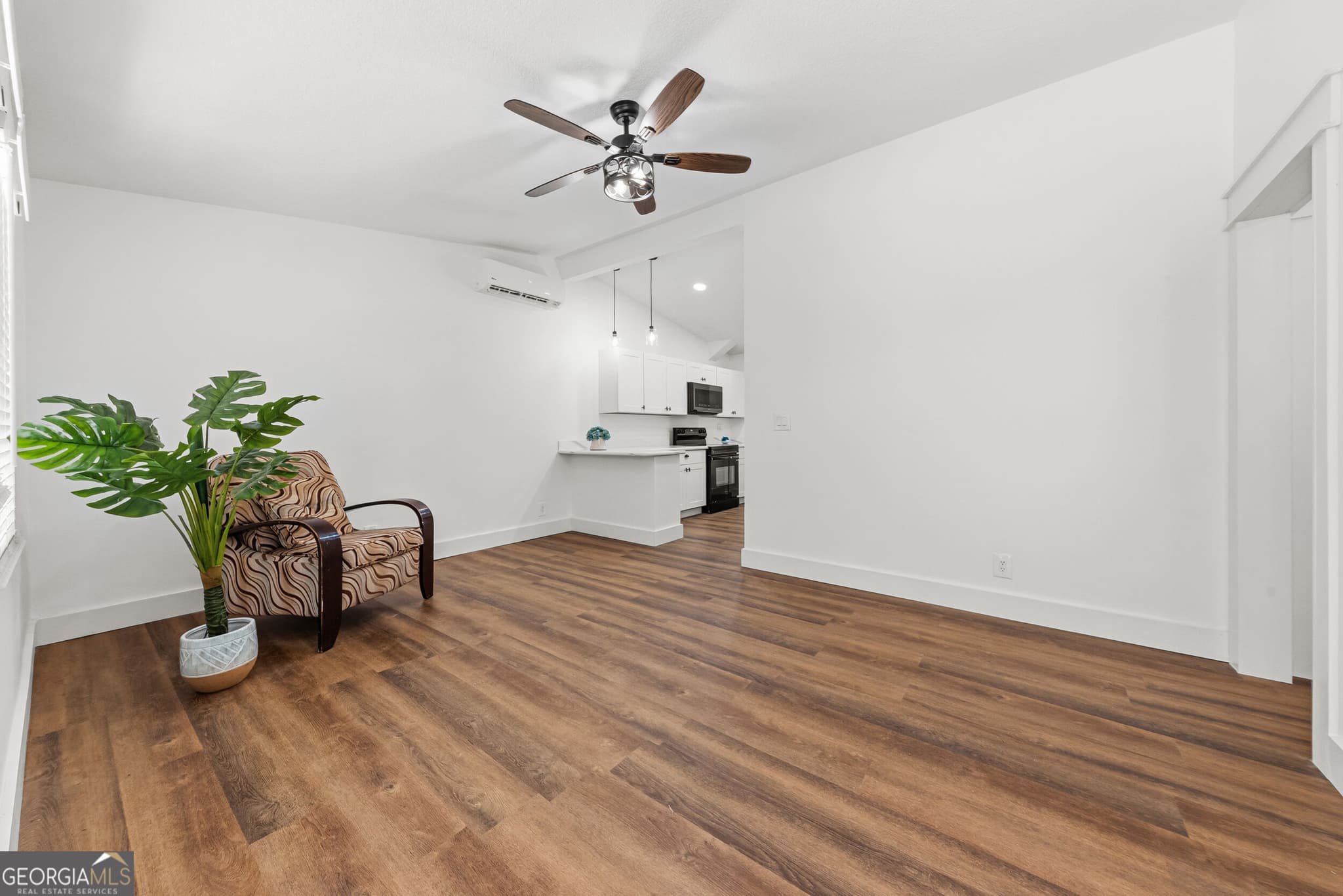 3 bedroom, 1 bathroom, 948 sq ft single family residence for sale at 135 Borrell Boulevard, Saint Marys, GA 31558 — photo 8