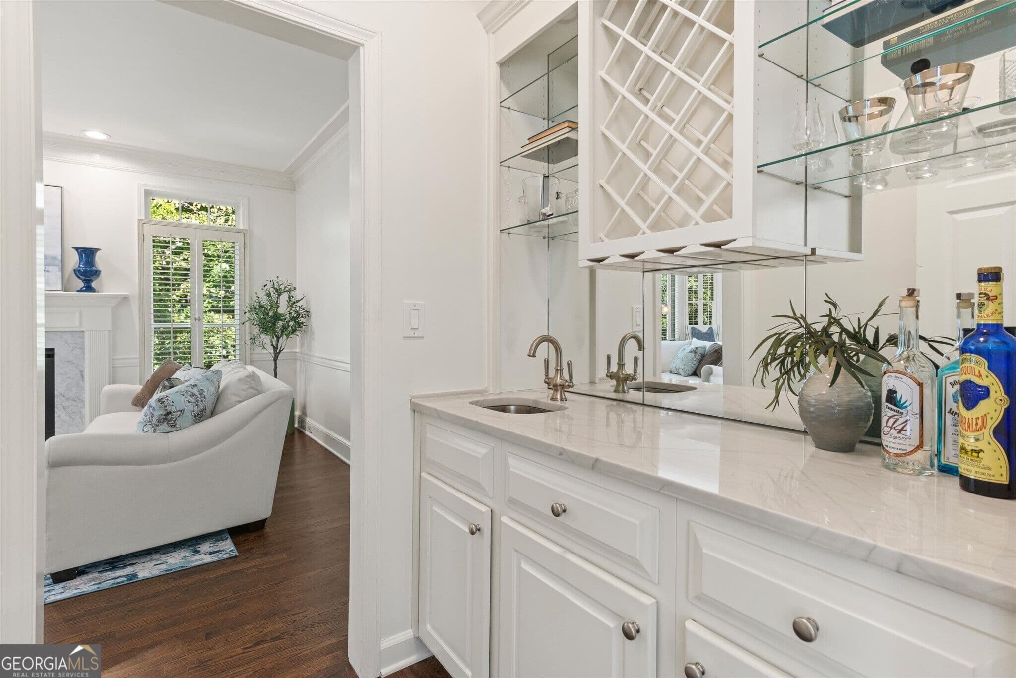 5 bedroom, 4.5 bathroom, 5,373 sq ft single family residence for sale at 3955 Inverness Crossing, Roswell, GA 30075 — photo 9