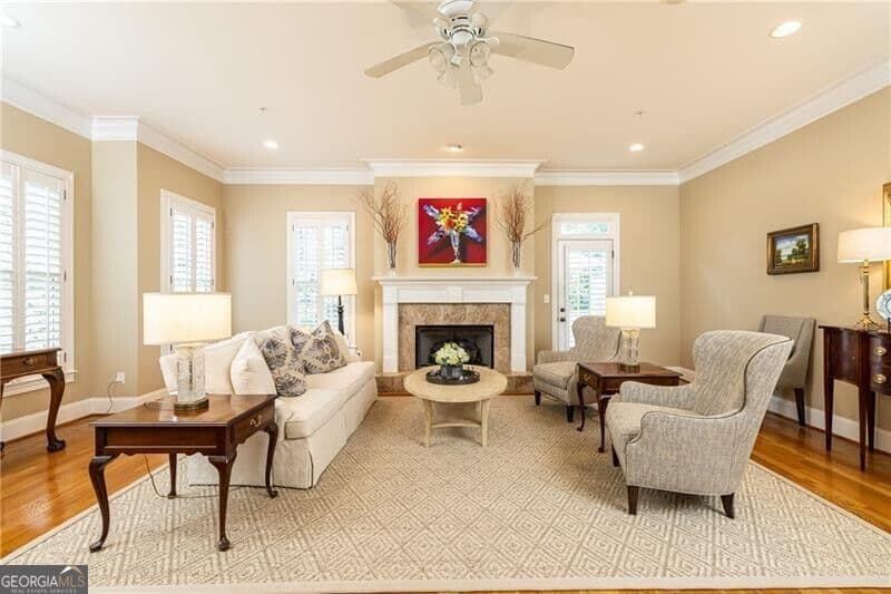 3 bedroom, 3.5 bathroom, 3,159 sq ft townhouse for sale at 5492 Glenridge Drive 524, Atlanta, GA 30342 — photo 1 of 38